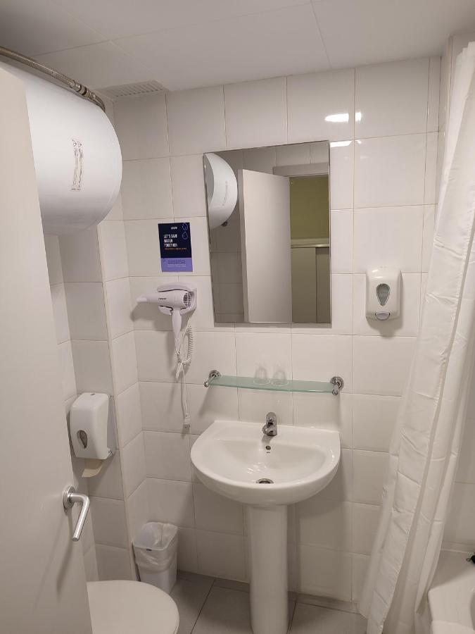 Hotel Blauet By Bossh Hotels El Prat de Llobregat Exterior foto